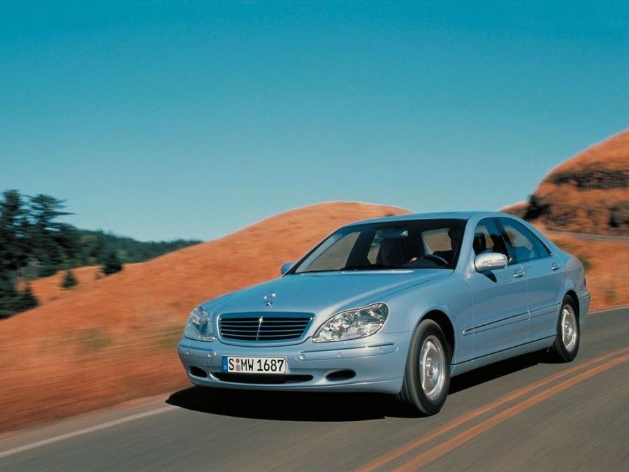  Mercedes-Benz S320 1998 года  (фото 7 из 20)